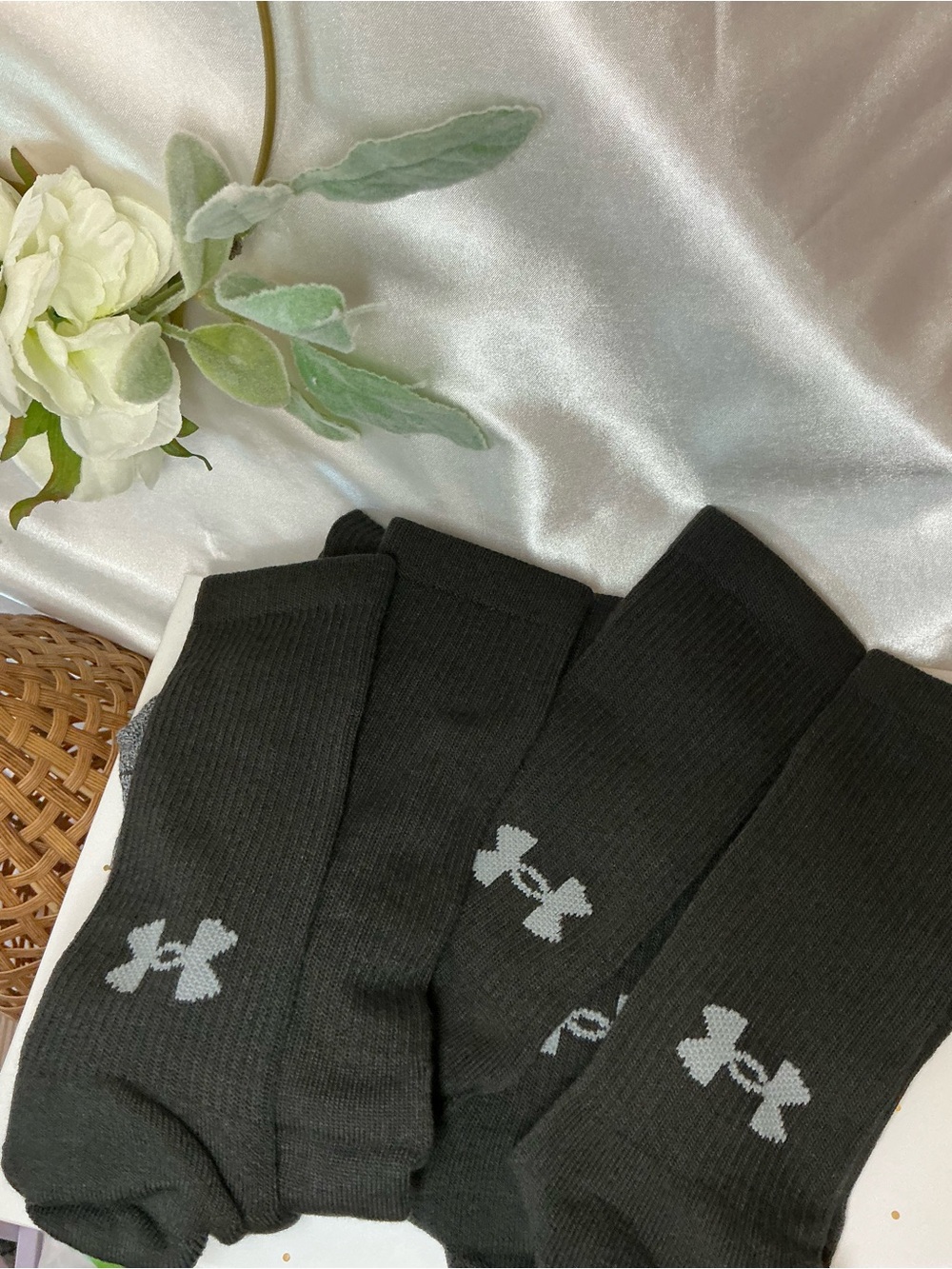 NWOT Under Armour Men's Black Athletic Crew Socks - 3 Pack